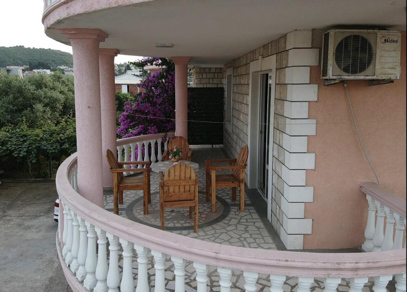 Kurt Apartaments Ulcinj Exterior photo