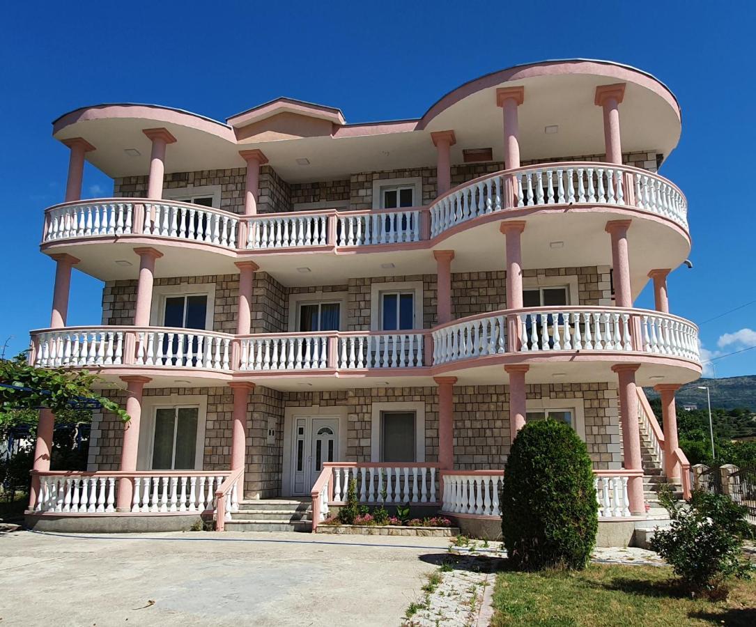 Kurt Apartaments Ulcinj Exterior photo